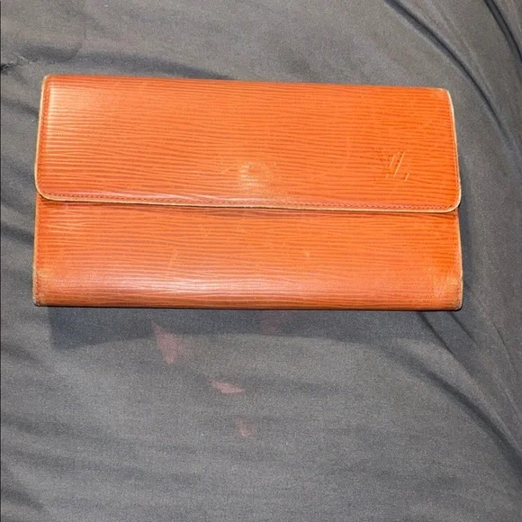 Louis Vuitton Orange Wallet - Picture 1 of 8